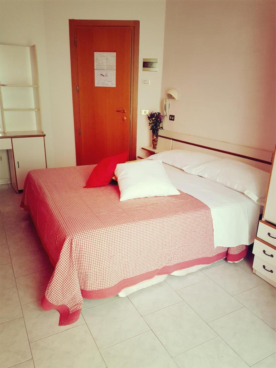 Hotel Giannella Rimini Dış mekan fotoğraf
