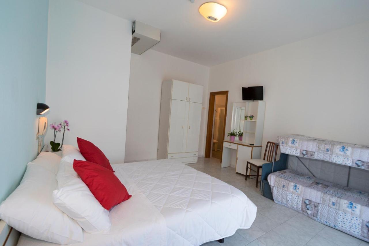 Hotel Giannella Rimini Dış mekan fotoğraf