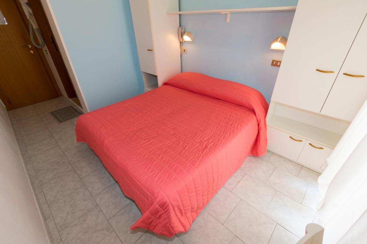 Hotel Giannella Rimini Dış mekan fotoğraf